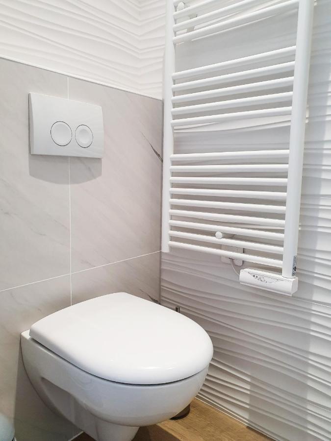 Exigehome - Chambre D'Hote Avec Jacuzzi Et Jardin Paysage, Partage Orgeval  Eksteriør billede